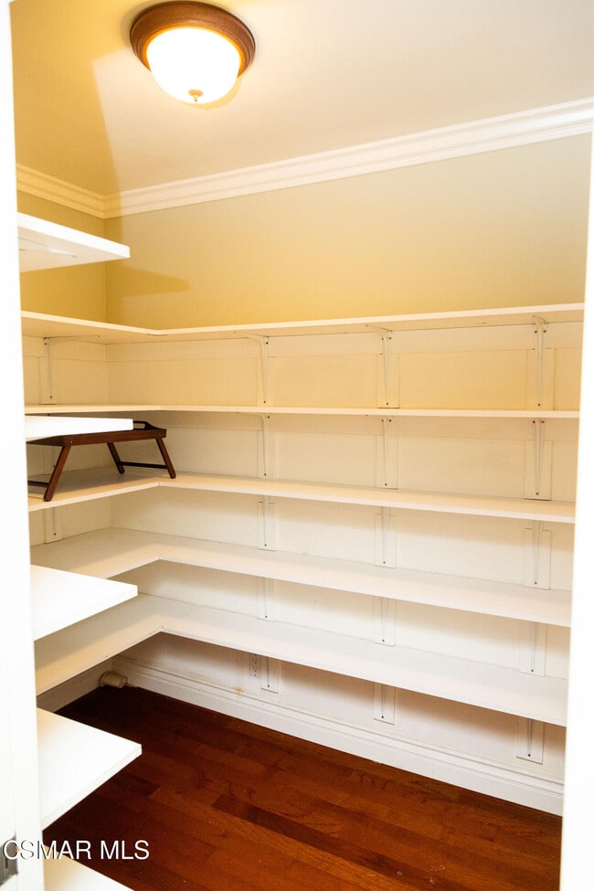 Building Photo - 385 Somerset Cir