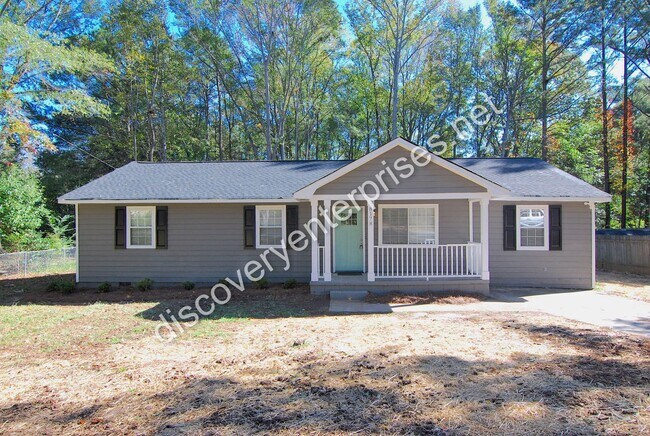 Primary Photo - JUST REDUCED! 4 Bdrm / 2 Bath Home - 1st m...