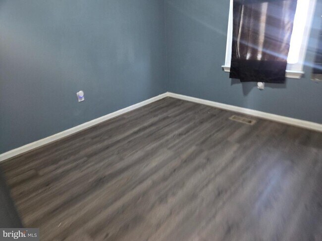 Building Photo - 2118 Cedar Barn Way