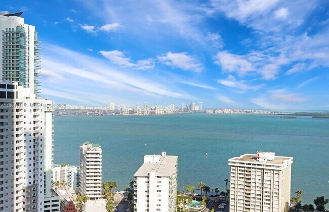 Building Photo - 1451 Brickell Ave
