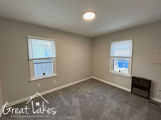 Building Photo - Lovely 3 Bedroom 1 Bathroom now available for rent