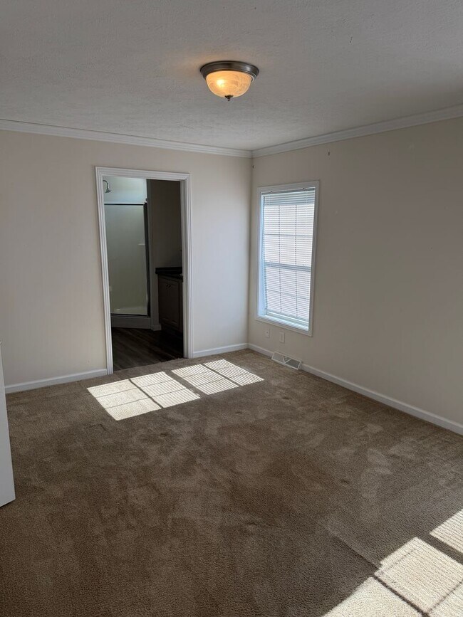 Building Photo - 5774 Glatfelters Station Rd