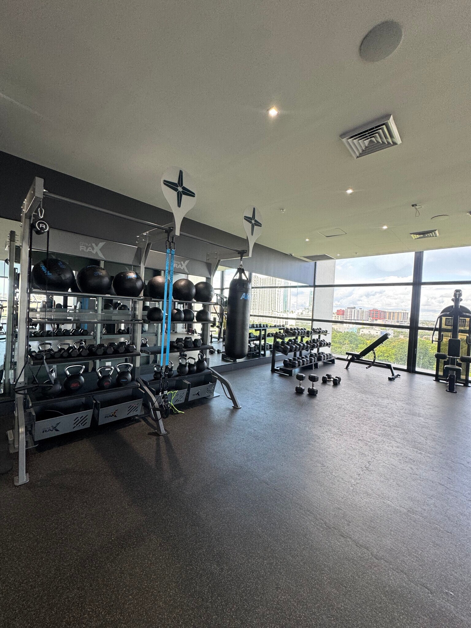 Building Photo - 253 NE 2nd St