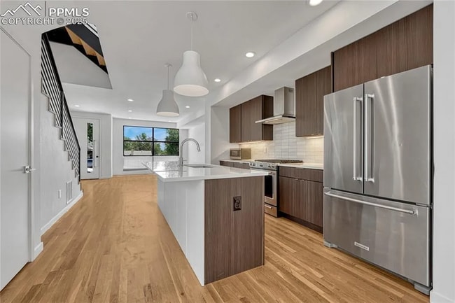 Building Photo - 1231 Newton St