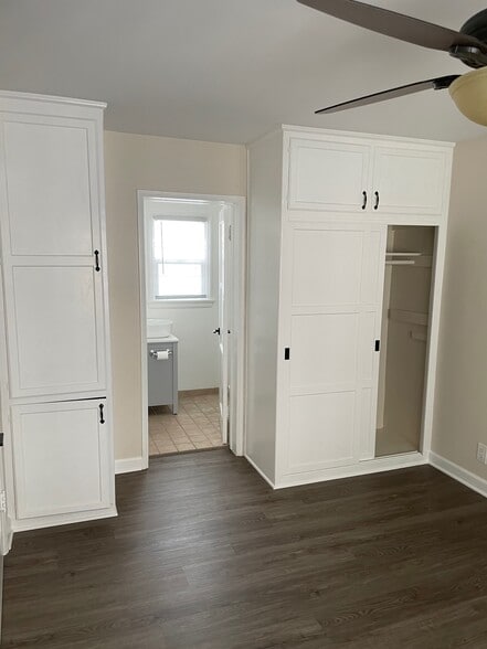 Closets/Bath - 116 Franklin Ct