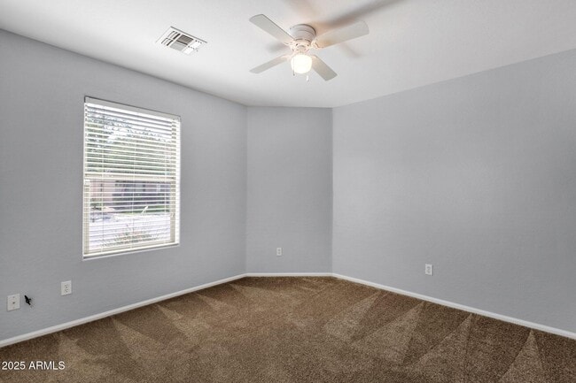 Building Photo - 509 E Daniella Dr