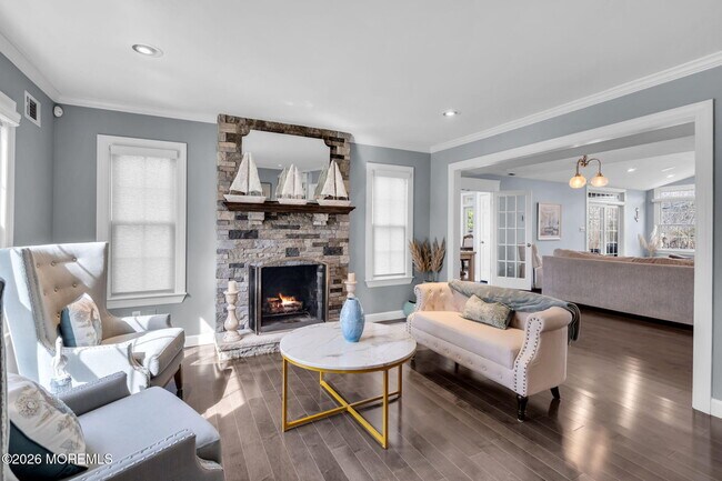 Building Photo - 375 Kildare Dr