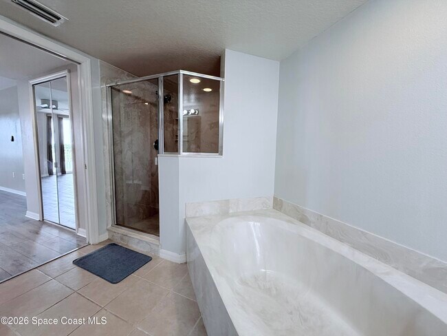 Building Photo - 8903 Laguna Ln