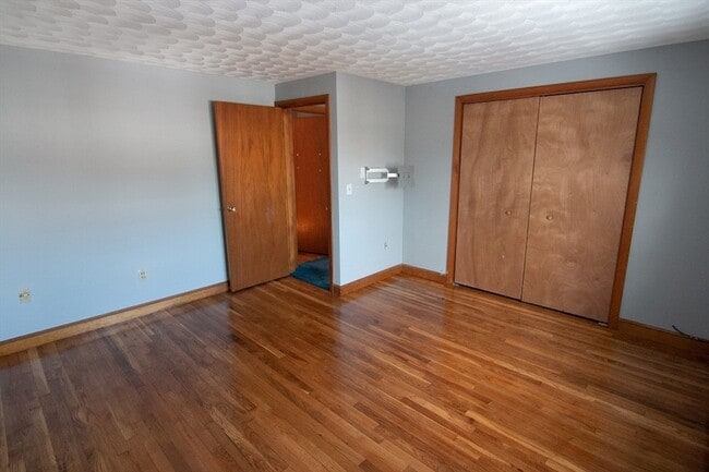 Building Photo - 87 Auburn St