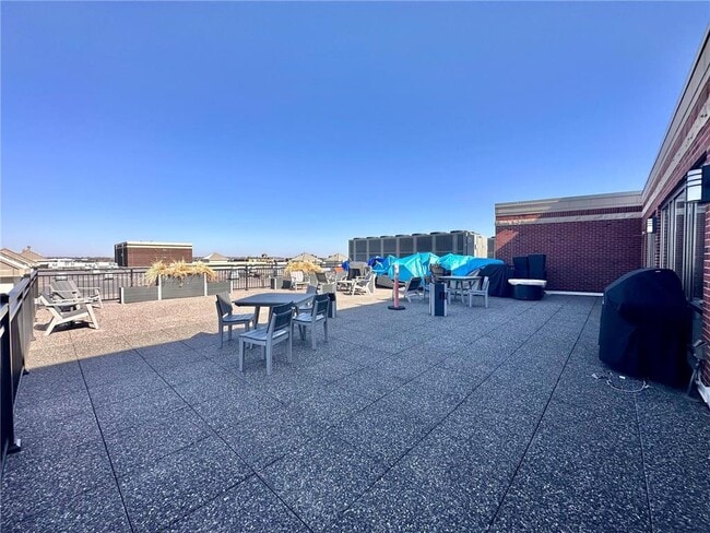 Building Photo - 401 N 2nd St