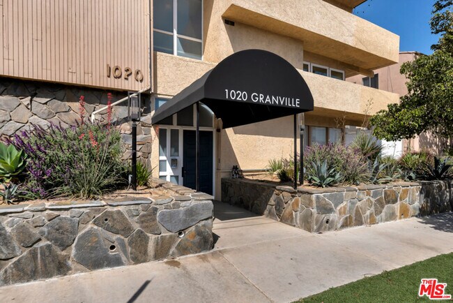 Building Photo - 1020 Granville Ave