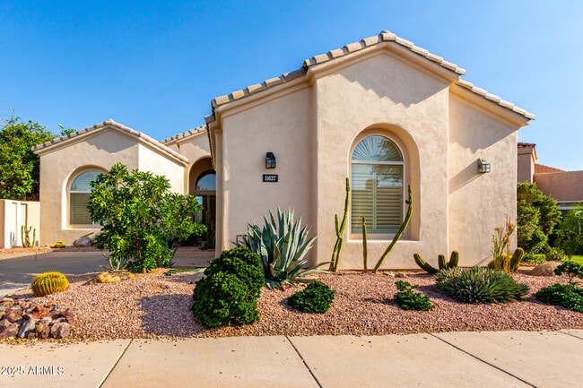 Building Photo - 11627 E Bella Vista Dr