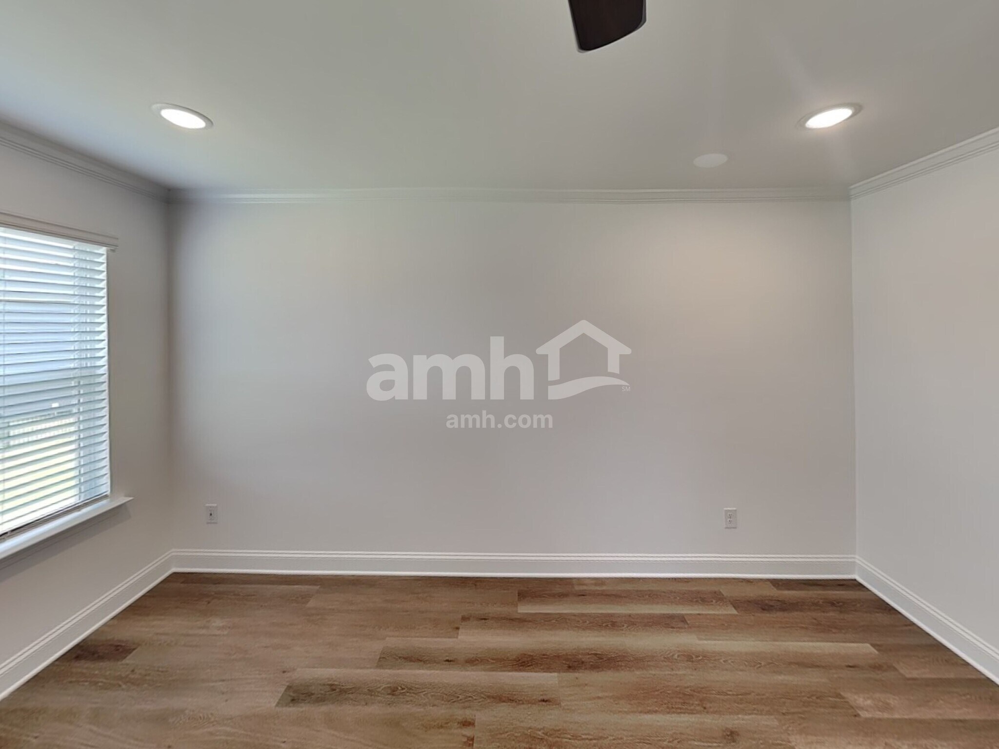 Building Photo - 11131 Callahorn Dr