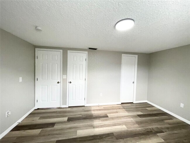 Building Photo - 11241 Yewtree Ave