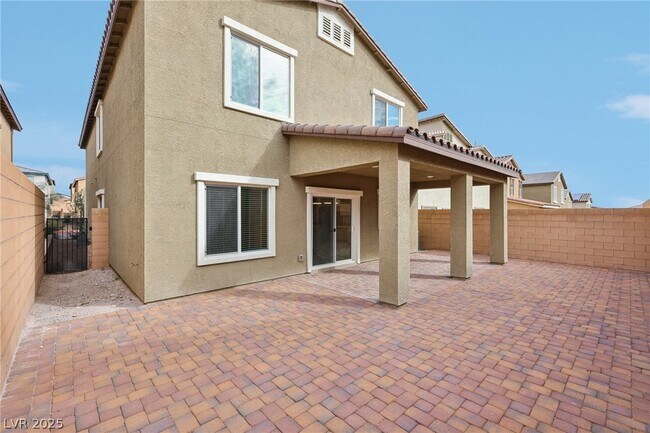 Building Photo - 10971 Meridian Flds Ave