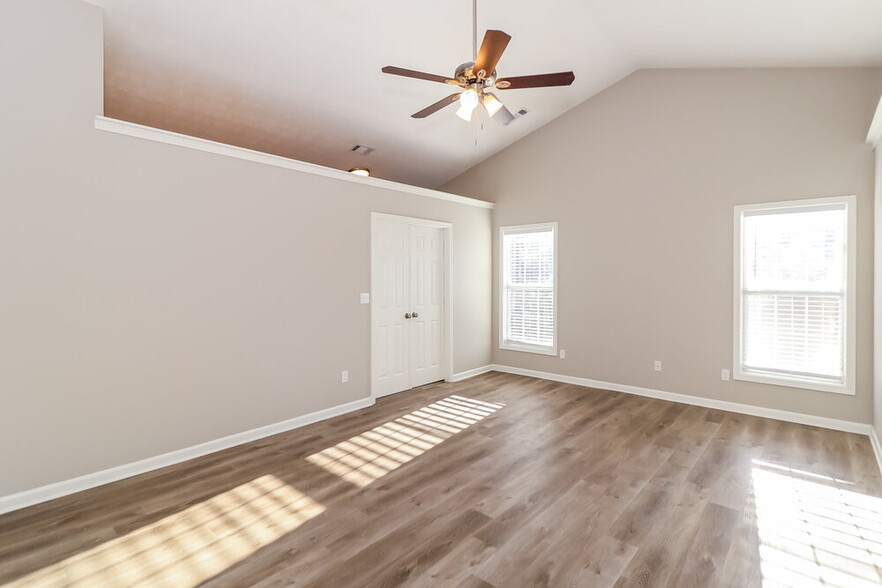 Building Photo - 1295 Mill Shyre Way