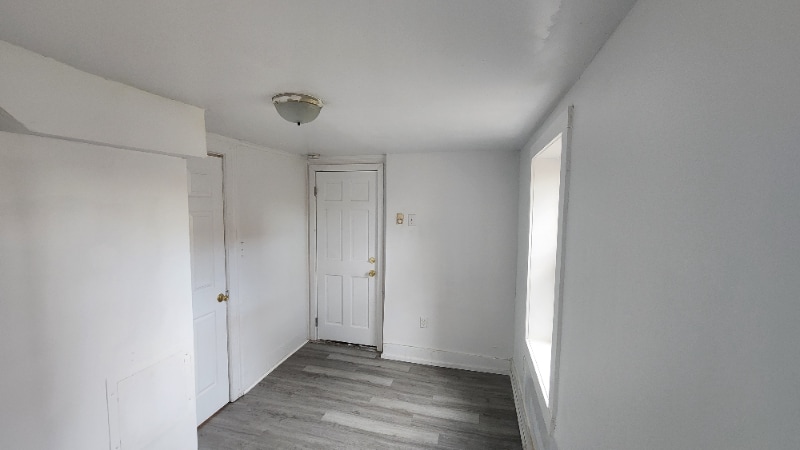 Building Photo - 52 Clinton St