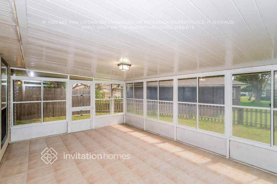 Building Photo - 3299 Secret Isle Ln