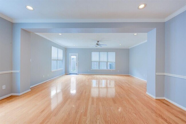 Building Photo - 5411 Kiam St