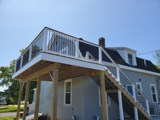 Rear Deck - 149 High St