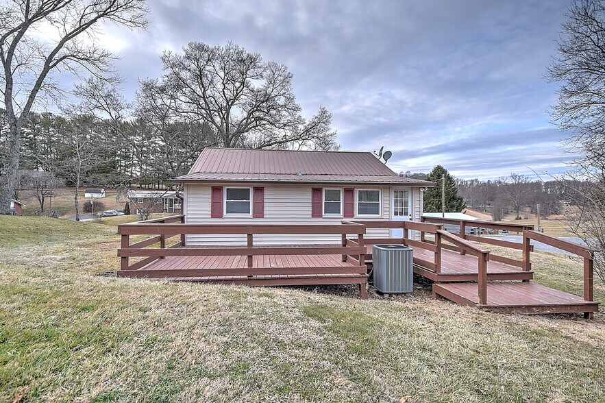 Building Photo - 1104 Old Boones Creek Rd