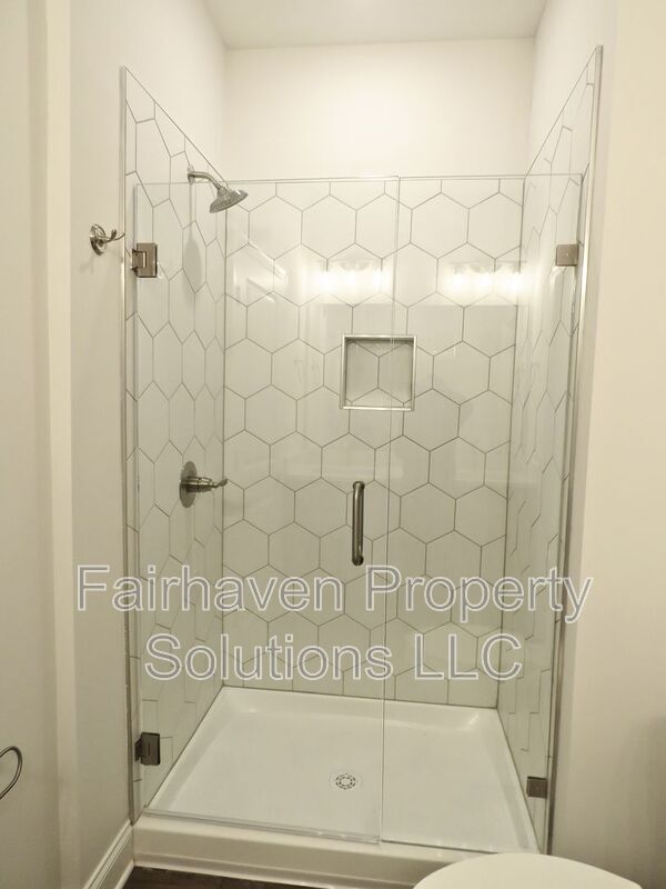 Building Photo - 1978 Mitchell Ave