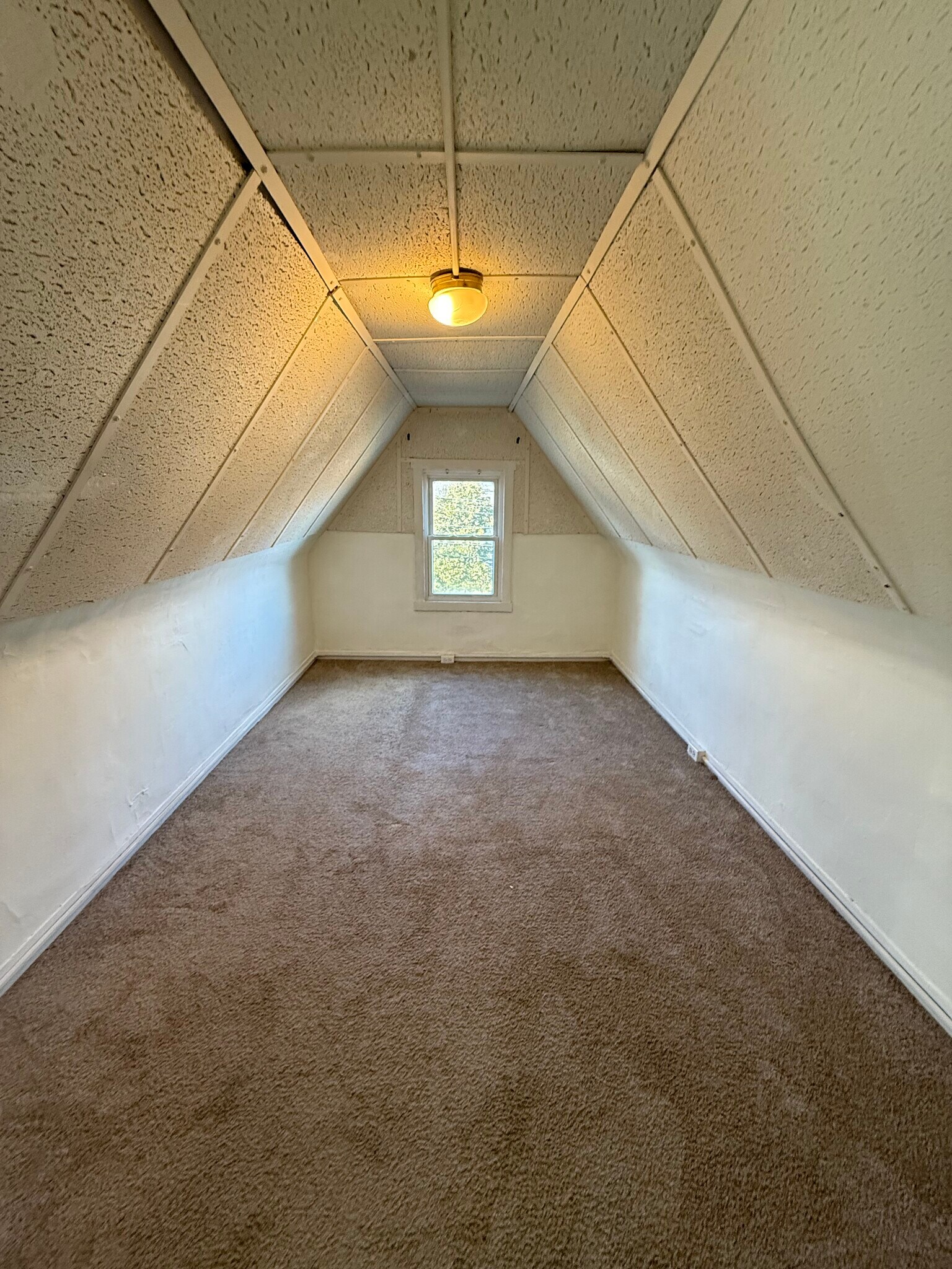 Building Photo - 411 Lyman Ave