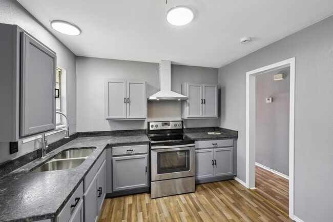 Building Photo - 7940 Chaparral Dr