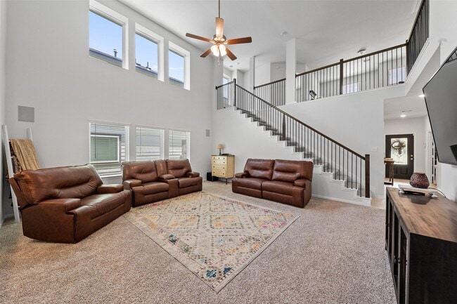 Building Photo - 5872 Strawflower Ln