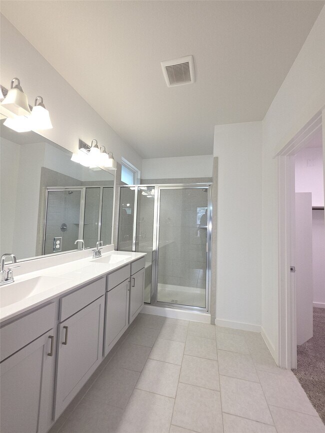 Building Photo - 40732 Guillemont Ln