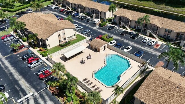 Building Photo - 9480 Boca Cove Cir