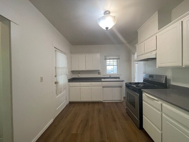 Building Photo - 9230 Curbaril Ave