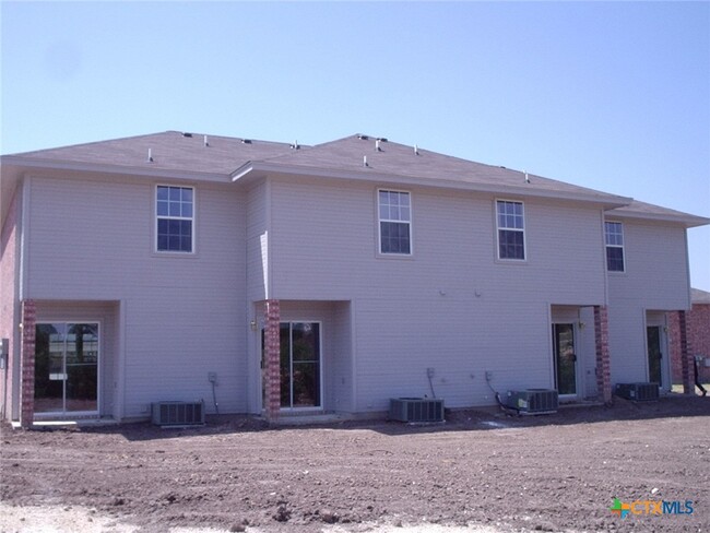 Building Photo - 2102 Tahoe Ct