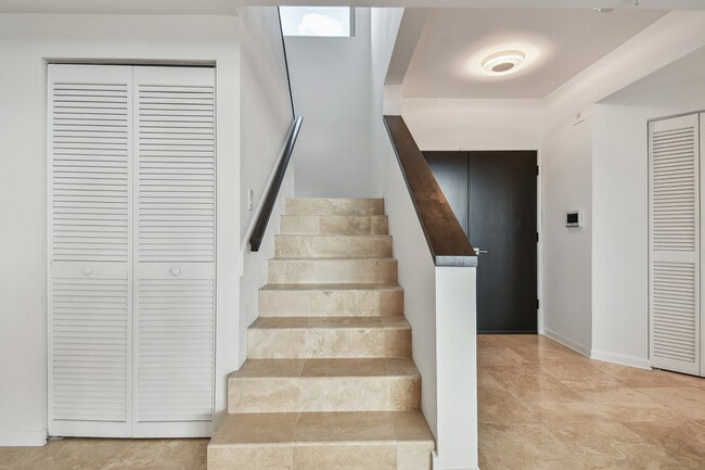 Building Photo - 941 Seddon Cove Way