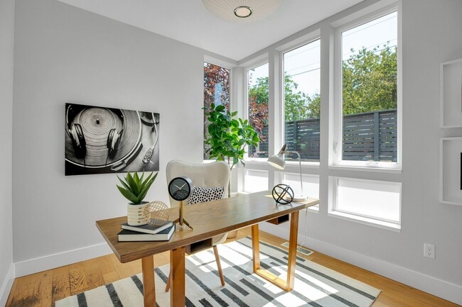 Building Photo - Urban Modern 5 Bedrooms, 3 1/2 Bathrooms, ...