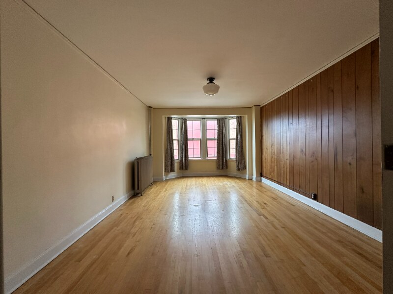 Building Photo - 440 N Park Ave