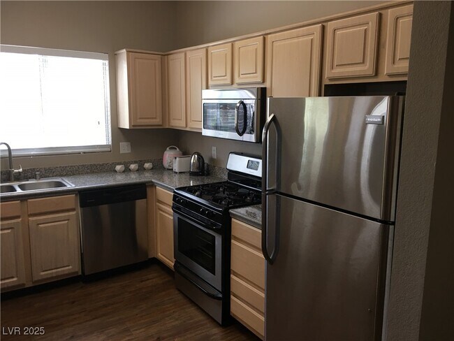 Building Photo - 5250 S Rainbow Blvd
