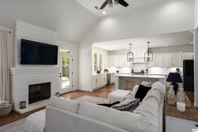 Building Photo - 330330 Kinross Circle