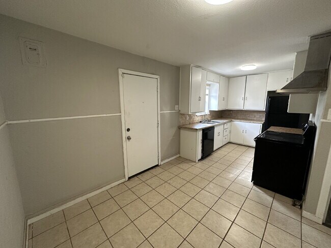 Building Photo - Tech Terrace Pre-lease for June 2026