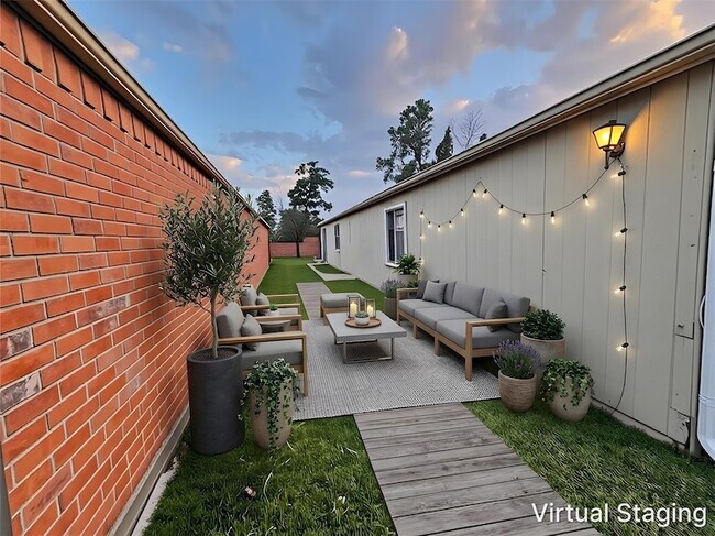 Building Photo - 13146 Newbrook Dr