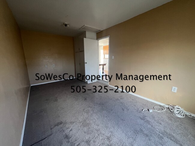 Building Photo - Three Bedroom Home in Central Farmington