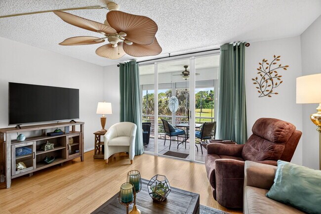 Building Photo - 3425 Via Poinciana