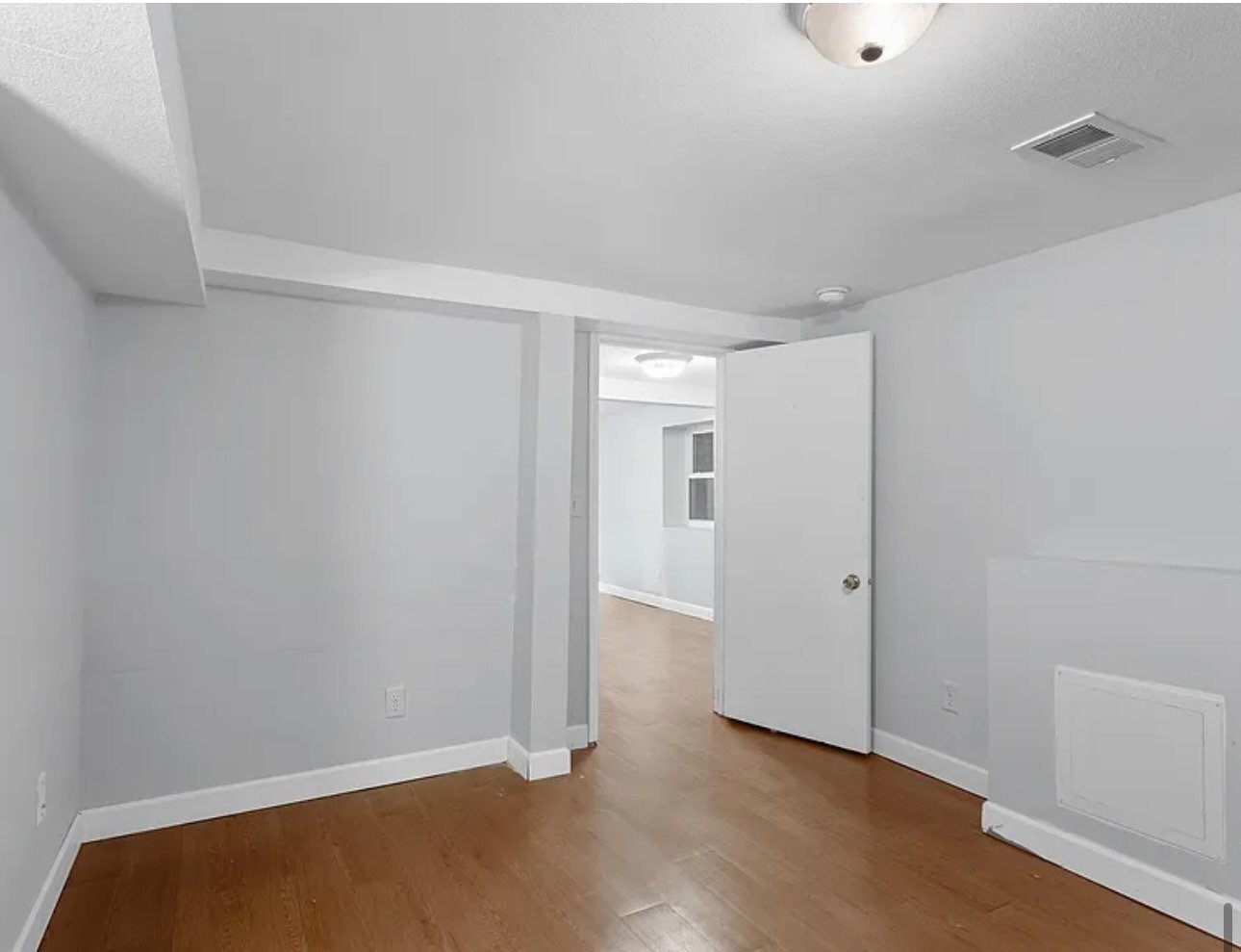 Building Photo - 1525 5th Ave NW