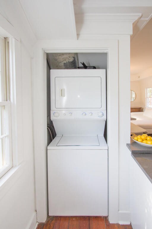 Building Photo - 2 BD/2 BA in Harleston Village