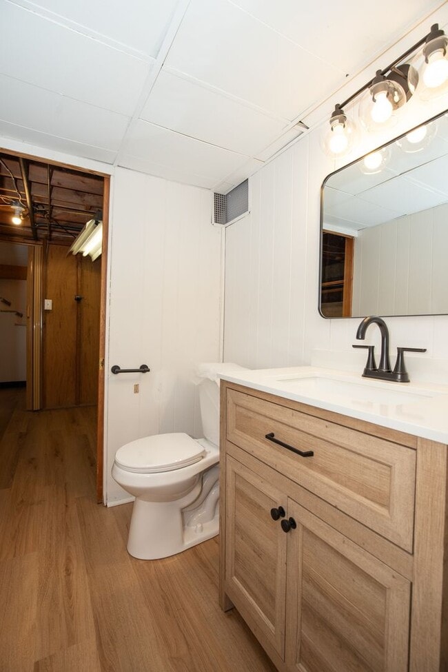 Building Photo - ? Remodeled Shivley 3 Bedroom, 1.5 Bathroom Home! ?