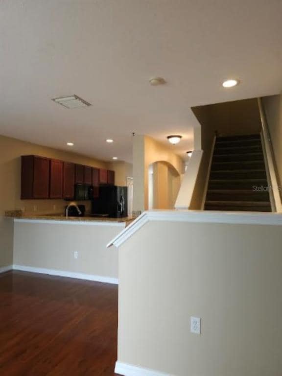 Building Photo - 15662 Stable Run Dr