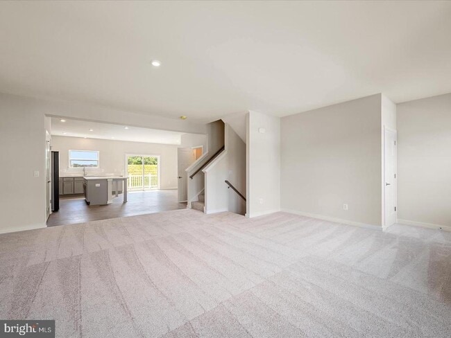 Building Photo - 17 Lyriq Ct