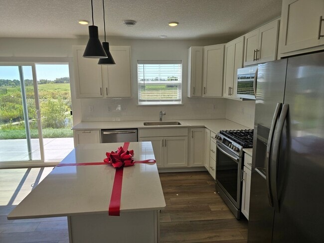 Building Photo - 1103 Middlefield Rd