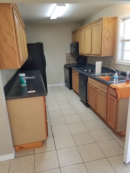 Building Photo - House A - 1252 Chace Rd., Winnie, TX 77665