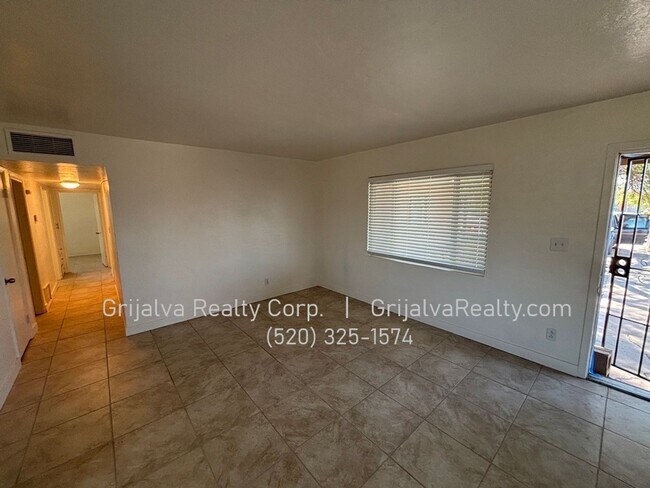 Building Photo - 4617 Eastland